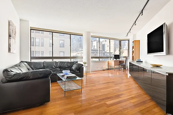 Sold by Compass | media 1