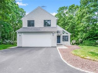 44 Jiley Hill Rd, Tiverton, RI 02878