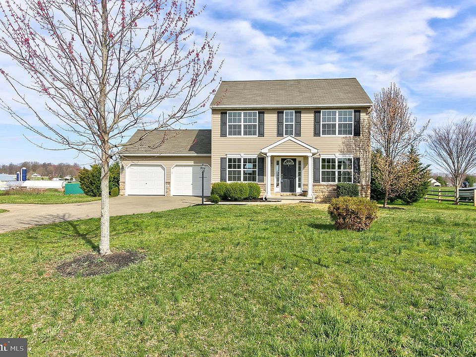1st image of 164 Granite Dr