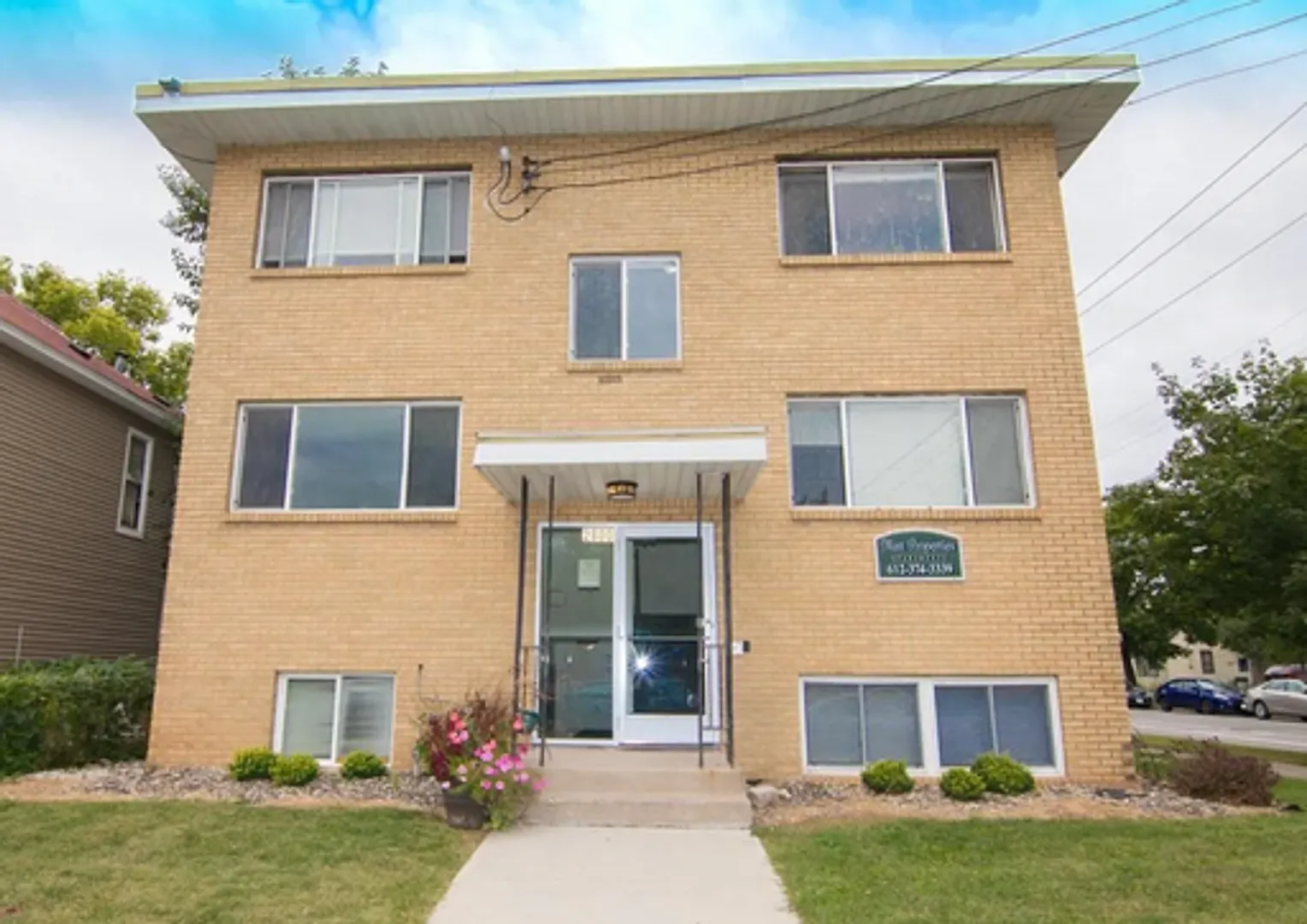 2800 Pillsbury Ave — Photo 1