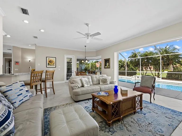 Butlers Crest Dr — Photo 6