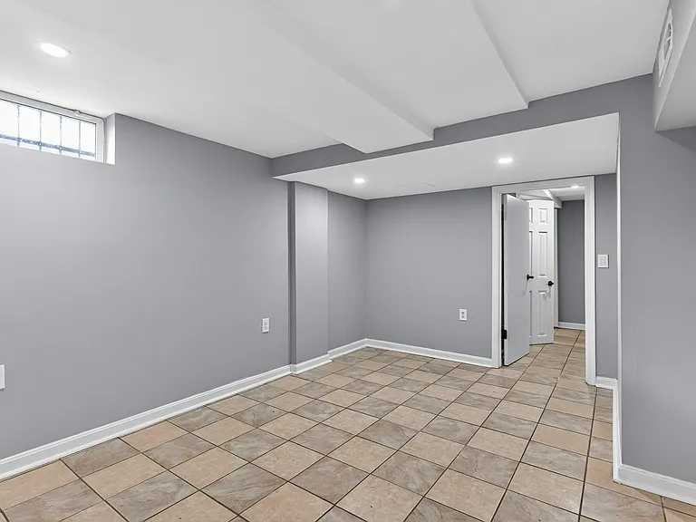 1901 Harman Ave — Photo 8
