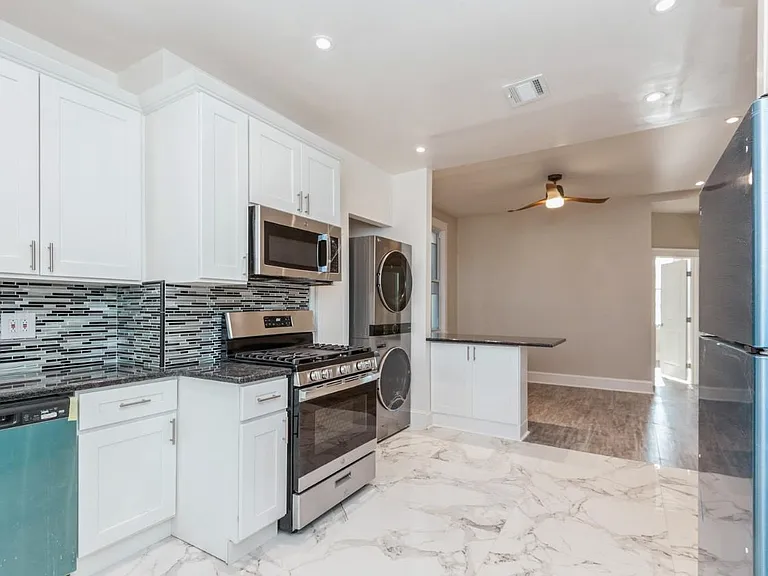 302 Union St #3 — Photo 5