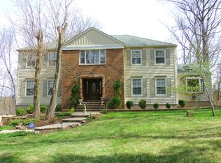 98 Crestwood Dr, Warren, NJ 07059
