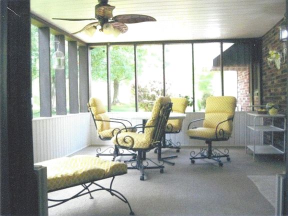 Screened in patio