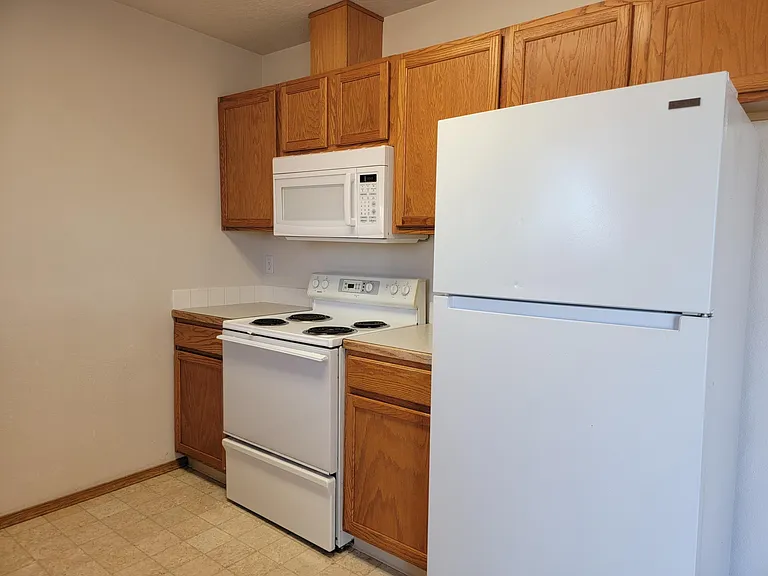 4001 Hickman St — Photo 3