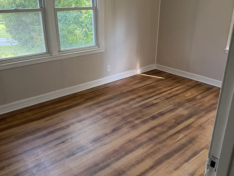 127 Longview Dr — Photo 9