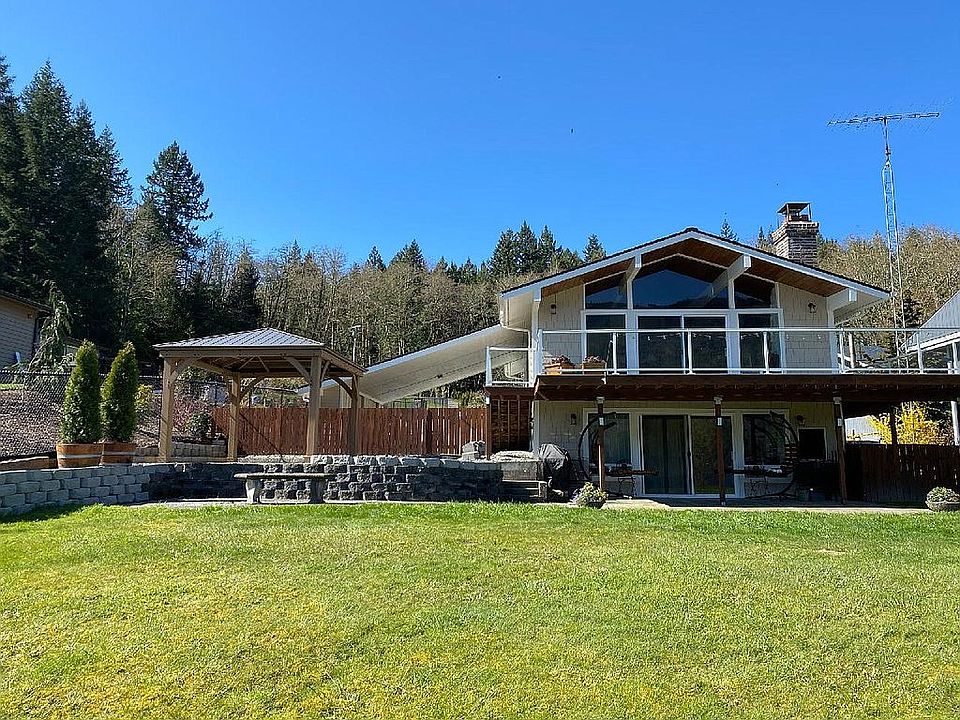 2nd image of 3758 S Bay Dr