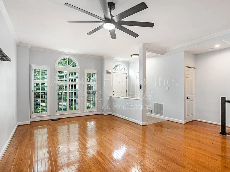 6107 Summer Park Ln — Photo 2