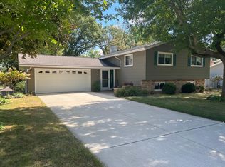 409 Meredith Rd, Albert Lea, MN 56007