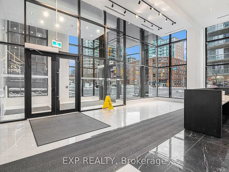 180 George St #1301 — Photo 2