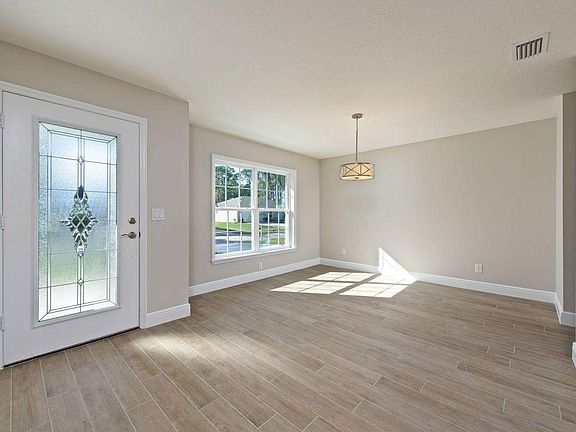 5th image of 602 Black Horse St SE