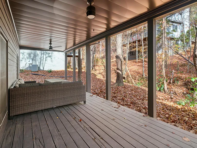 301 Buckskull Hollow Dr — Photo 36