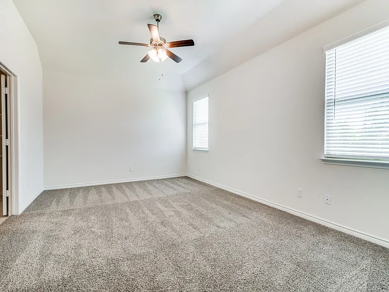 763 Philadelphia St — Photo 12