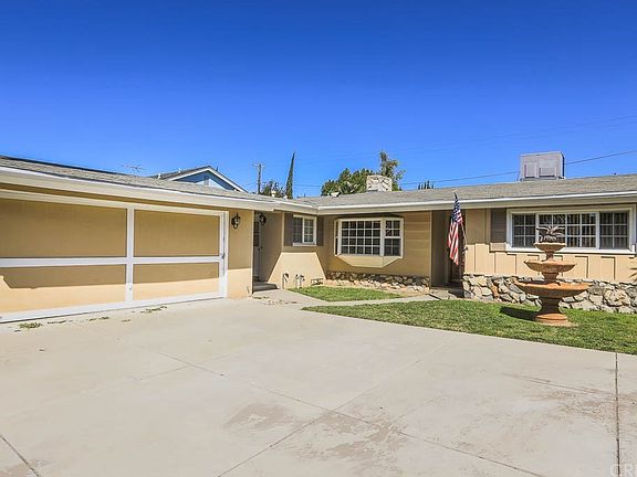 2nd image of 9156 Petit Ave