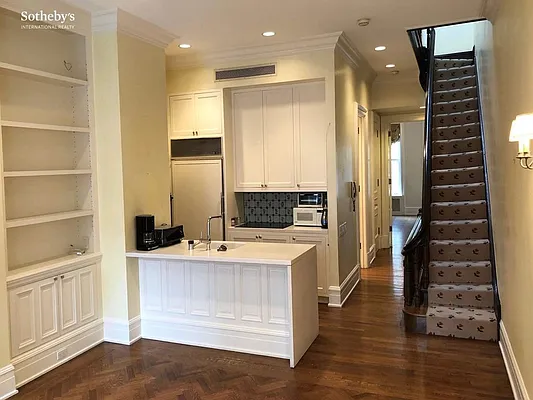 Rented by Sotheby's International Realty | media 21