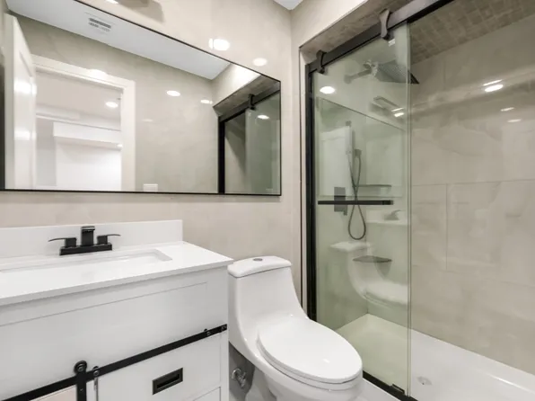 114 Pine Street image 12 of 16