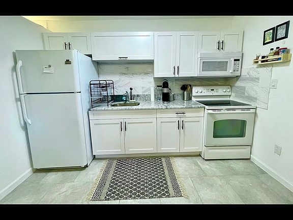 4th image of 102 W North St #B