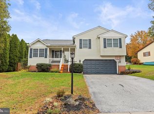 37 Magnolia Ln, Hanover, PA 17331