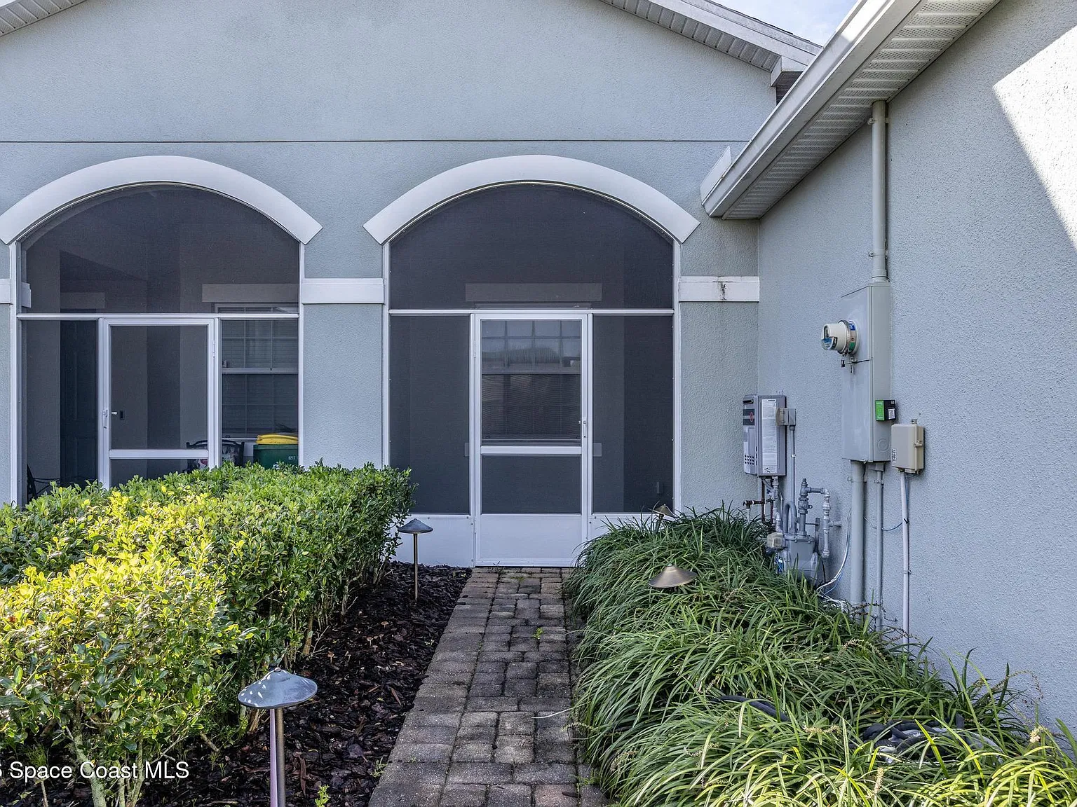 3 bed, 2.0 bath, 1460 sqft, $2,700 — Photo 3