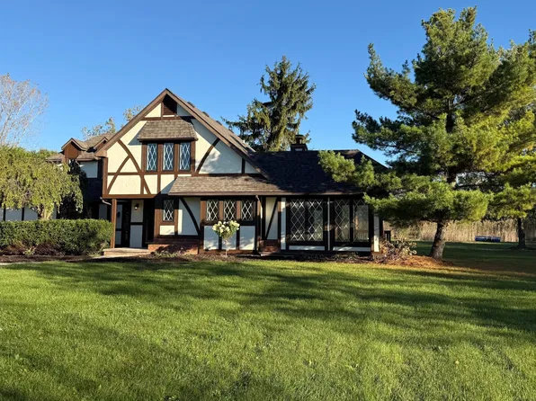 15376 Five Point Rd, Perrysburg, OH 43551