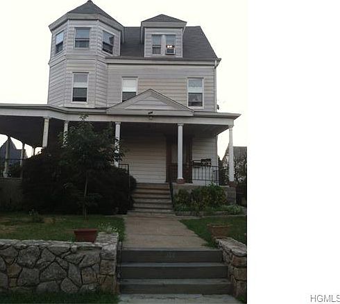 1st image of 136 Rich Ave