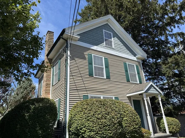 97 Sylvan St Unit 7, Danvers, MA 01923