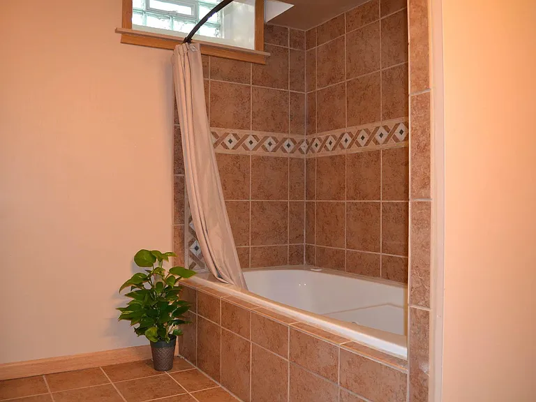 418 S 5th St #2 — Photo 8