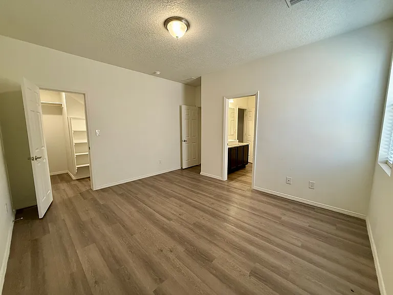 267 San Clemente Ave NW — Photo 10