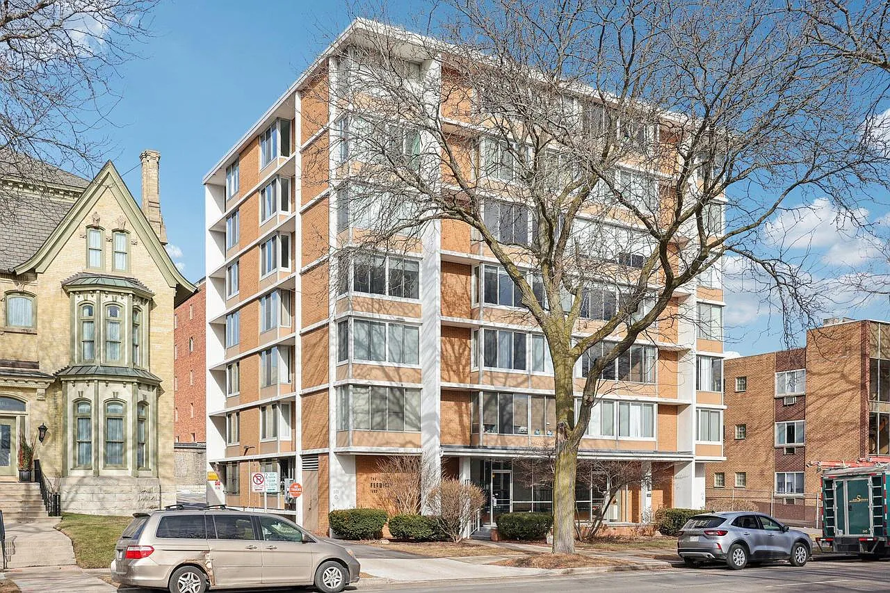 1409 North Prospect AVENUE #302 photo 1