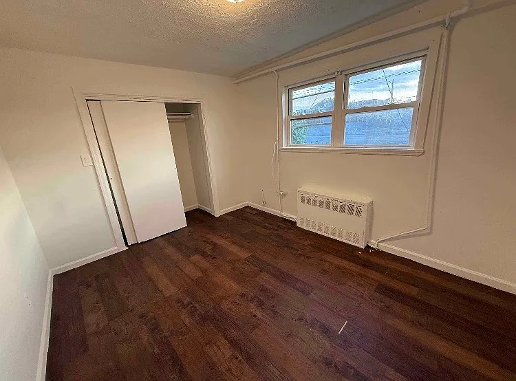 2 bed, 700 sqft, $2,100 — Photo 2