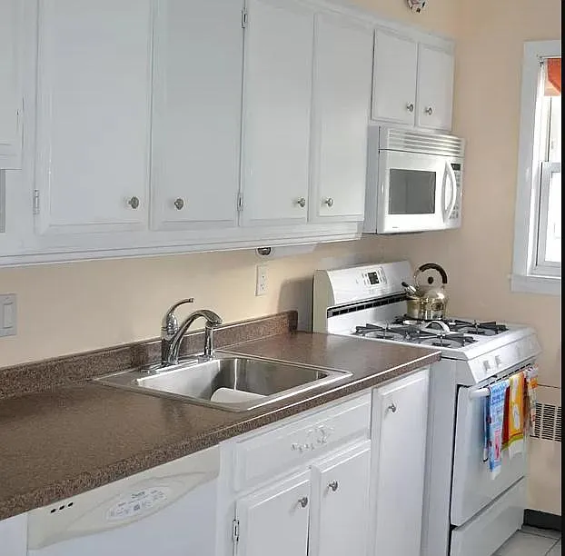 1 bed, 704 sqft, $2,000 — Photo 4