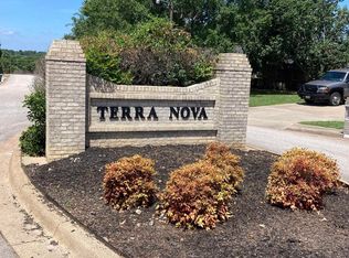 9 Meadowbriar St, Henderson, TX 75654