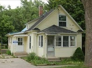 914 Hackett St, Ionia, MI 48846