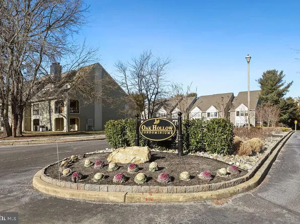 34 Bridgewater Dr, Marlton, NJ 08053