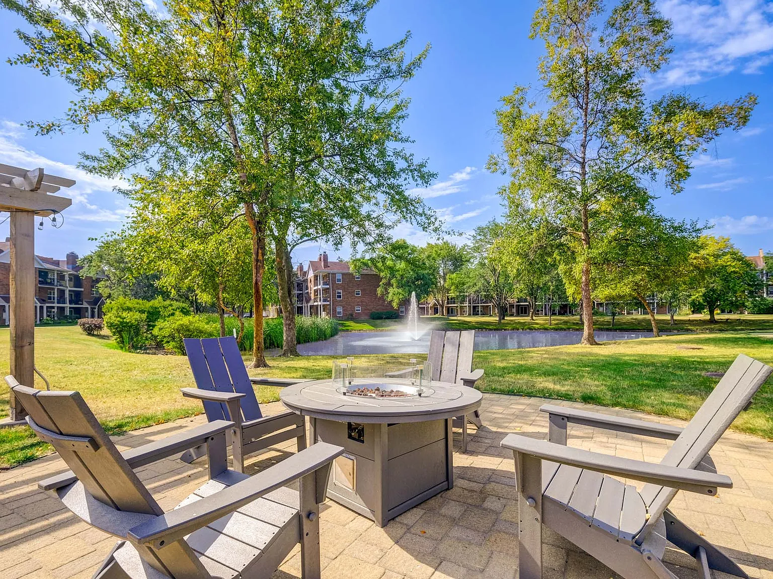 Avery at Arlington Lakes — Photo 3