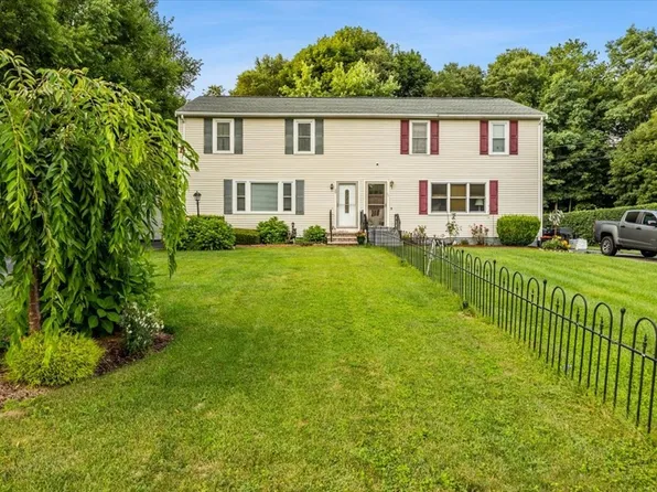 30 Landing Dr #1L, Taunton, MA 02780