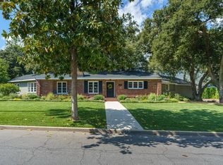 2163 E Woodlyn Rd, Pasadena, CA 91104