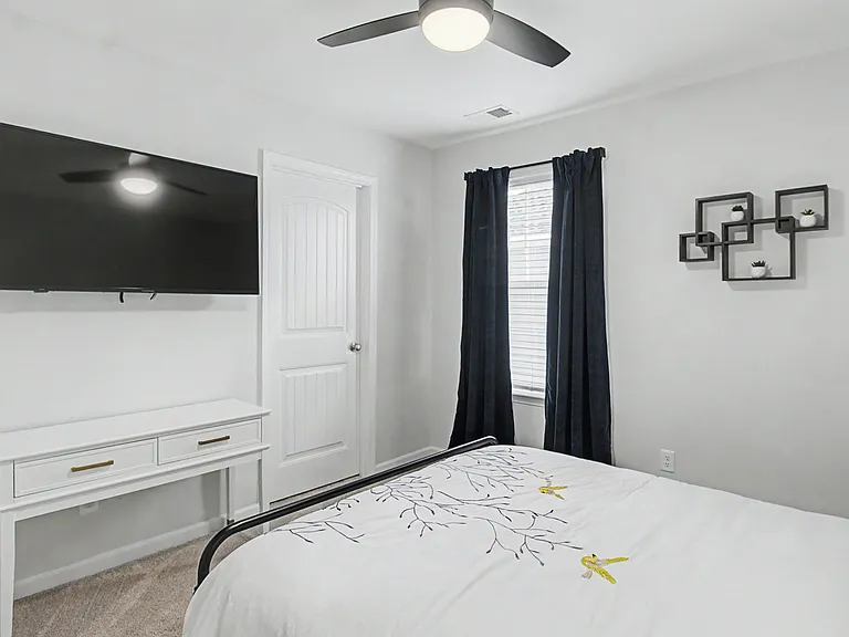 160 Spring Hill Dr — Photo 22