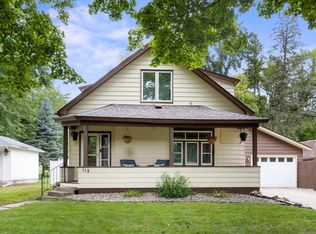 112 Lake Ave E, Winsted, MN 55395