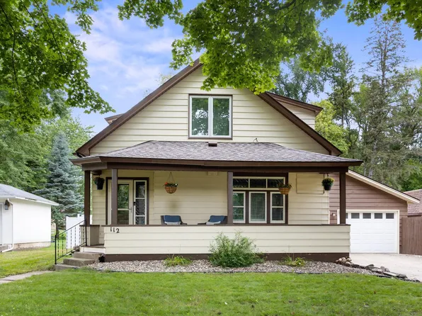 112 Lake Ave E, Winsted, MN 55395