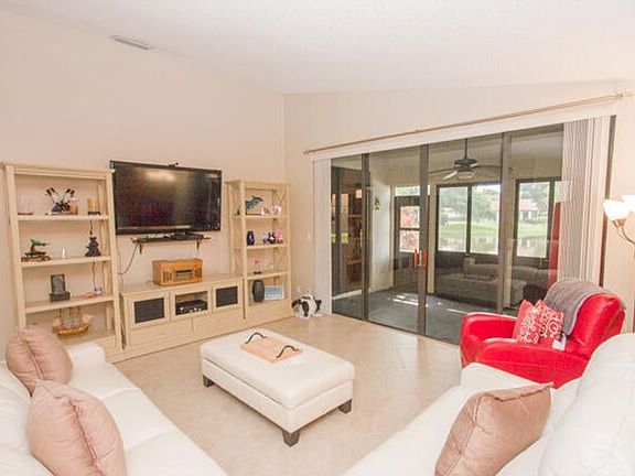 4th image of 4907 Boxwood Cir