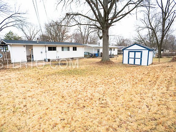 5th image of 290 Versailles Dr