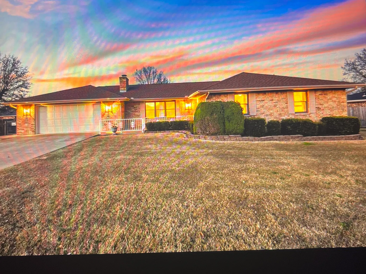 3 bed, 2216 sqft, $1,900 — Photo 1