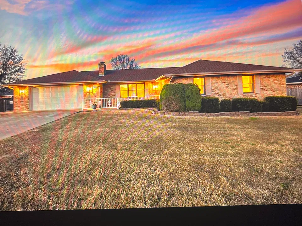 1515 Pinetree Ln