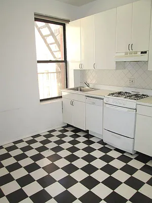 Rented by Keller Williams NYC | media 25