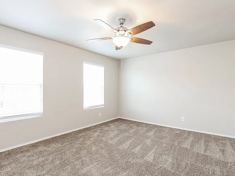 24610 Corral Gables — Photo 14