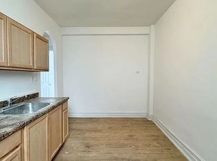 92 E 53rd St #3J, Brooklyn, NY 11203