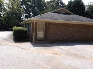2068 Pecan Dr, Spartanburg, SC 29307