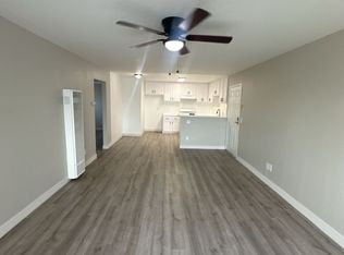 9905 S Broadway, Los Angeles, CA 90003